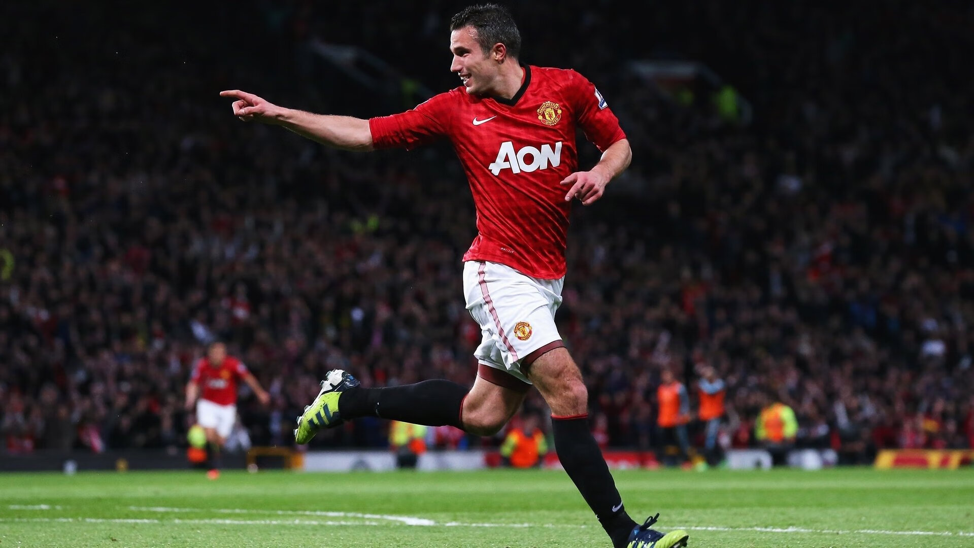 英超激烈角逐，豪门之间争冠白热化