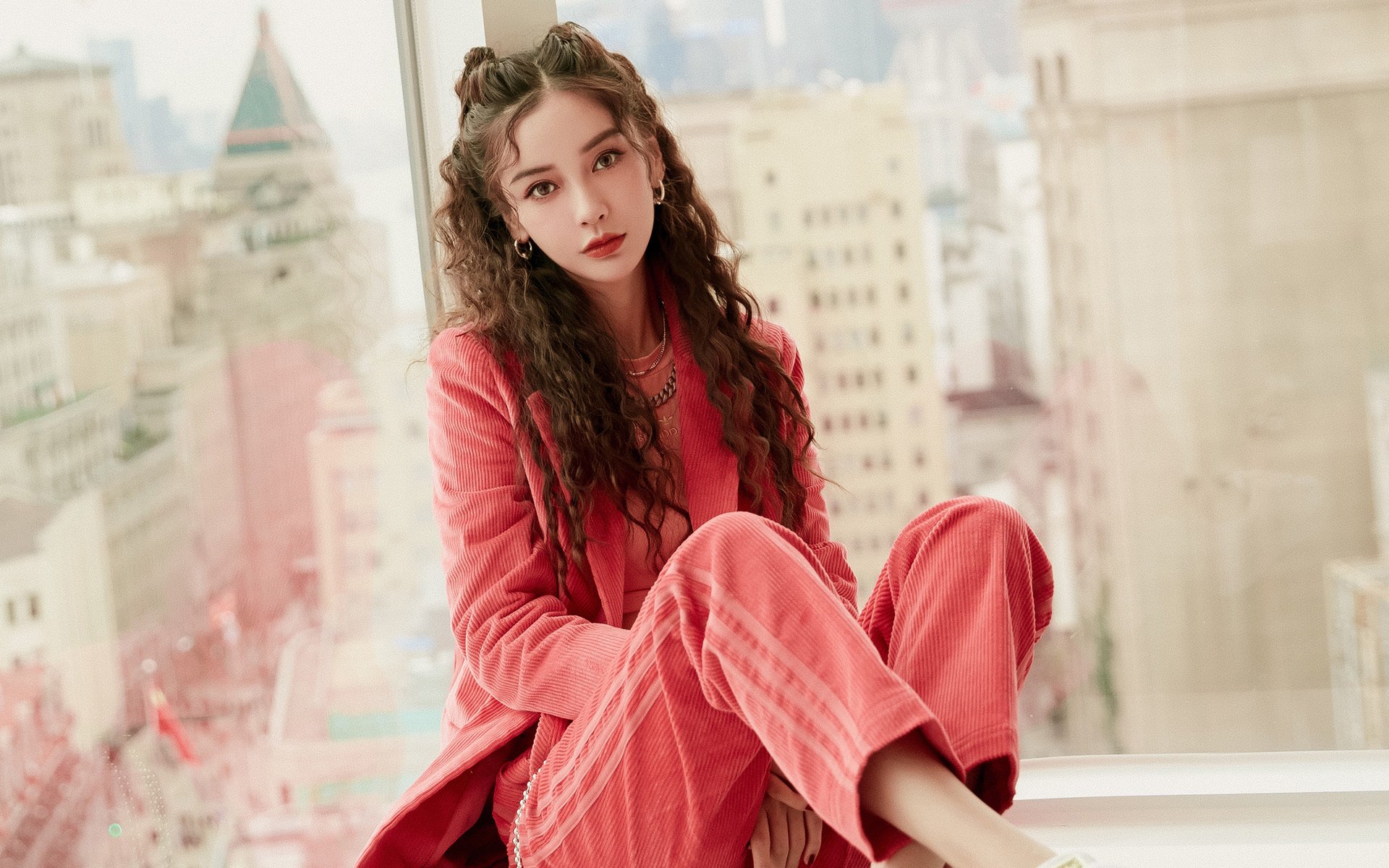 爱爱游戏-不为人知的私人生活：车手的日常，车手的车